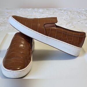Michael Kors Brown Croc Embossed Patent Slip On Sneaker Loafer Sz 7 Quiet Luxury